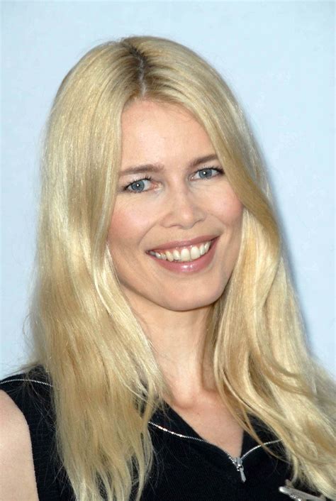 claudia schiffer net worth.